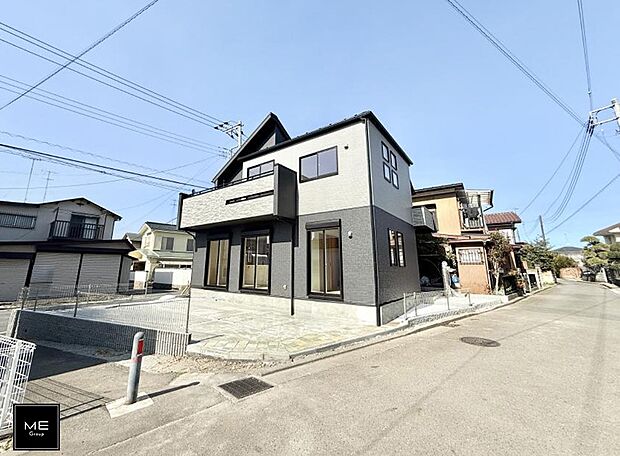 【現地外観写真】■暮らしを豊かにする充実した仕様設備で快適に