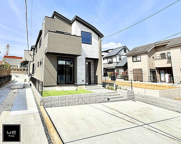 【現地外観写真】■落ち着いた外観!ゆとりのある敷地の広さ!