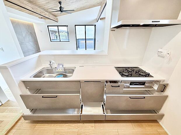 【キッチン】■料理がもっと楽しくなる、快適なキッチン空間