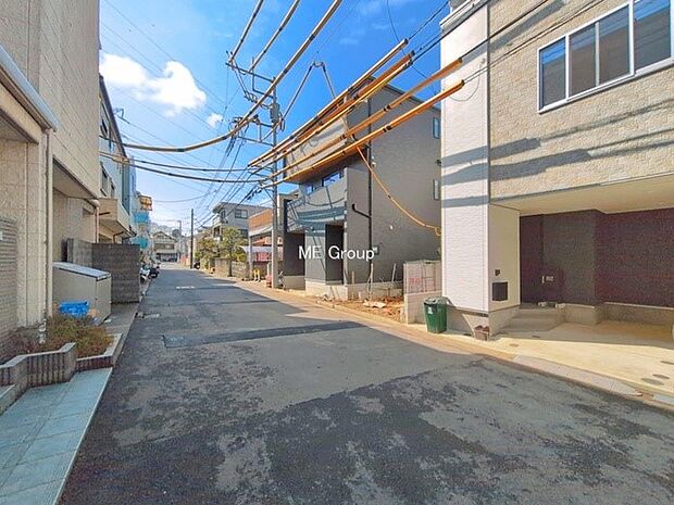 【前面道路含む現地写真】■新しい住まい、街の新しい風景