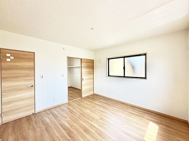 【リビング以外の居室】■シンプルで使いやすい空間がスッキリ感じられます