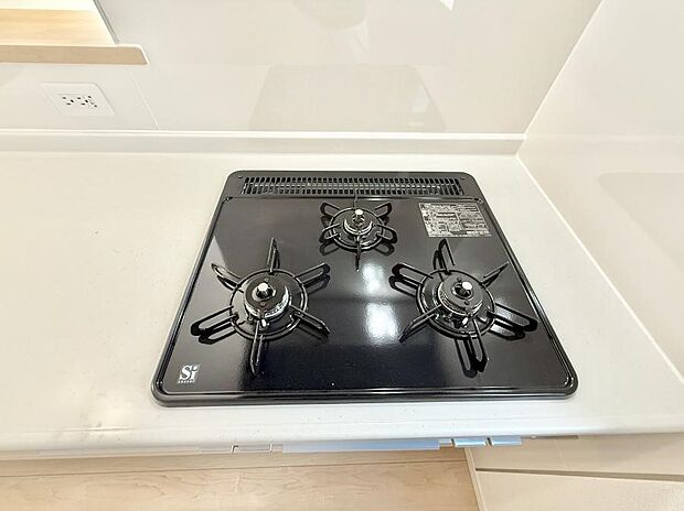 【3口ガスコンロ】■一度に多くの料理ができ便利で効率的