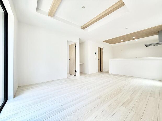 【ダイニング】■家族の笑顔があふれる、くつろぎの空間