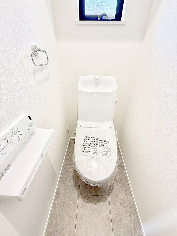 【トイレ】■毎日使う場所だからこそ、清潔感溢れる空間