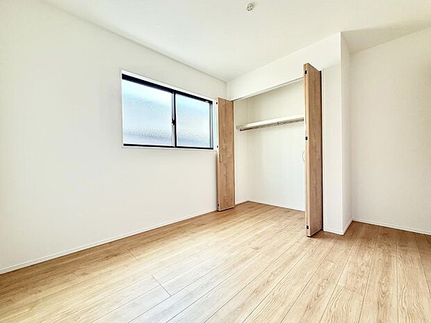 【子供部屋】1号棟  ■家具やレイアウトを自由に配置できるため使い勝手が良く快適に過ごせます