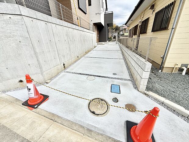 【駐車場】5号棟 ■自宅にカースペースがあると助かります