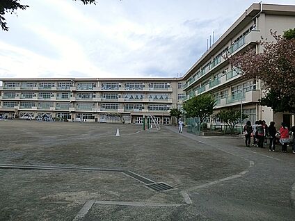 町田市立成瀬台小学校 1280m(16分)