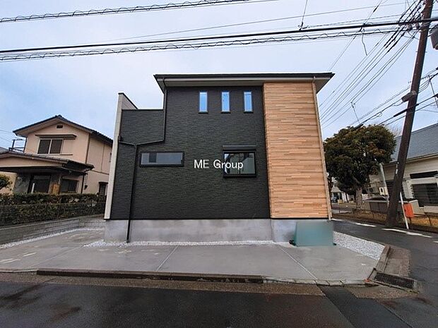 【現地外観写真】1号棟 充実の設備と豊富な収納で便利な生活!