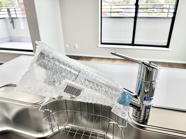【浄水器】■清潔でおいしい水を手軽に供給してくれます