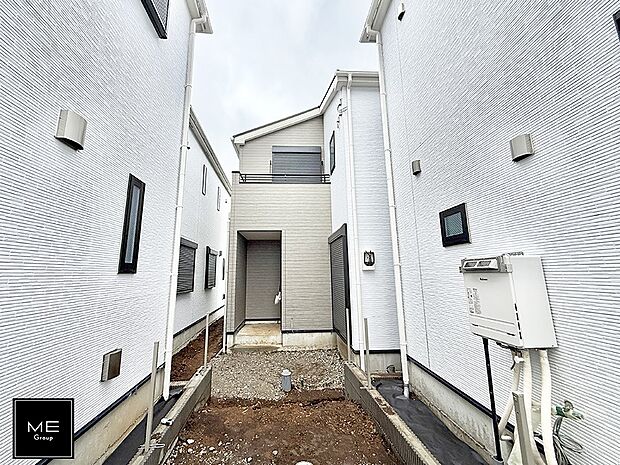 【現地外観写真】3号棟 ■家族みんなが笑顔で過ごせる、安心感のある住まい