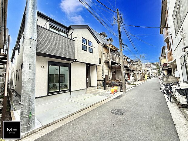 【前面道路含む現地写真】■家族とのお出かけが楽しくなる環境です