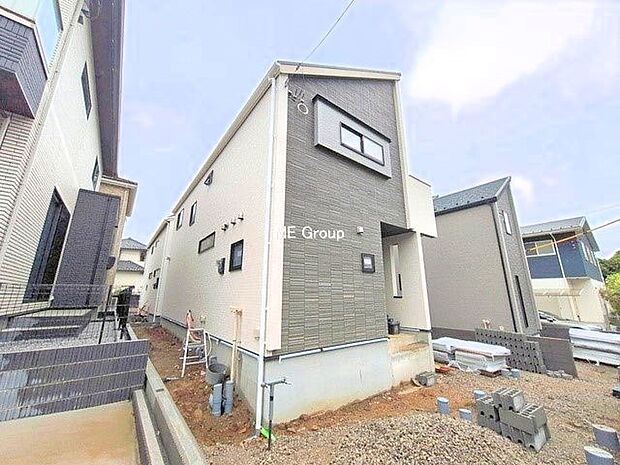 【現地外観写真】4号棟 ■家族みんなが笑顔で過ごせる、安心感のある住まい