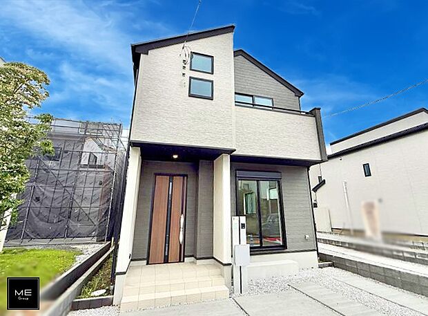 【現地外観写真】2号棟  ■暮らしを豊かにする充実した仕様設備で快適に