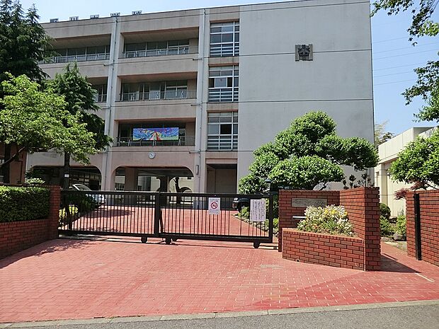 川崎市立野川中学校（約1,500m・徒歩19分）