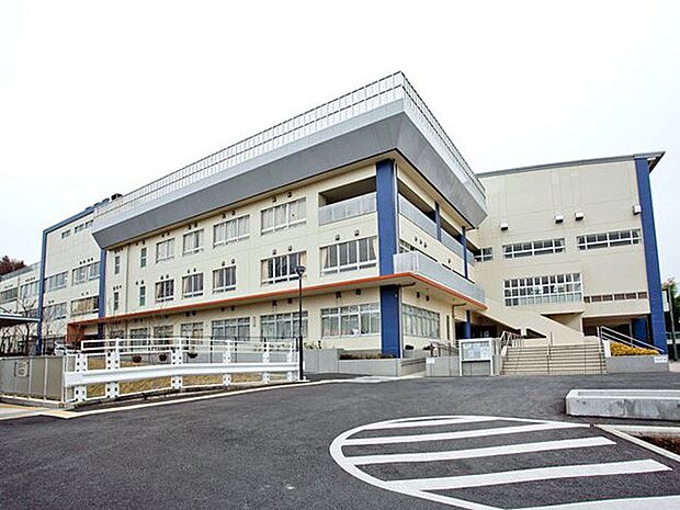 川崎市立柿生中学校(約1,000m・徒歩13分)