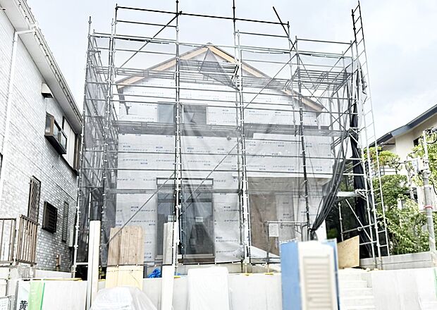 【現地外観写真】1号棟  ■暮らしを豊かにする充実した仕様設備で快適に