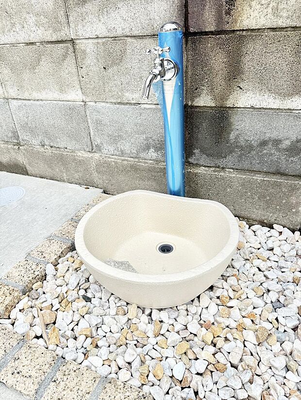【その他現地】3号棟 ■ガーデニングや洗車などの際に大活躍な屋外立水栓