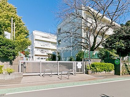 横浜市立飯田北いちょう小学校 800m(10分)