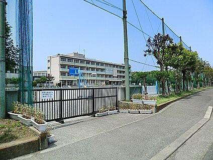 藤沢市立大清水小学校 1400m(18分)