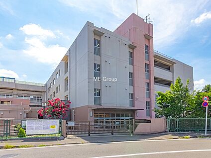 横浜市立山下みどり台小学校 590m(8分)