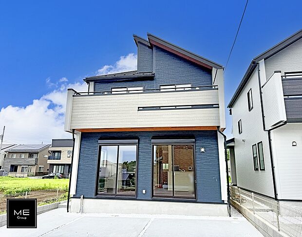 【現地外観写真】1号棟 ■家族みんなが笑顔で過ごせる、安心感のある住まい
