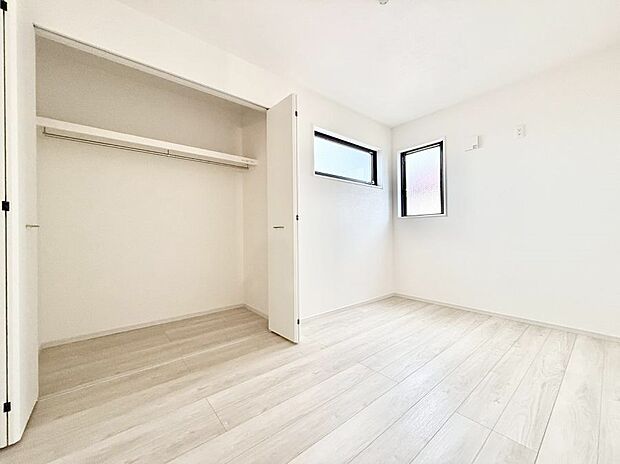 【リビング以外の居室】1号棟 ■落ち着いた雰囲気のお部屋で心が安らぐ空間