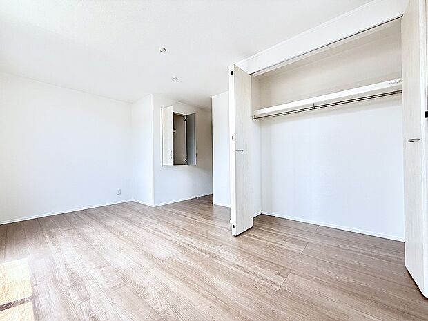 【リビング以外の居室】1号棟 ■機能的で使いやすいお部屋で毎日を快適に