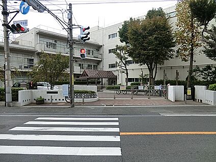 横浜市立北方小学校 950m(12分)