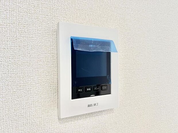 【TVモニター付インターフォン】■訪問者を確認できて安心感が増します