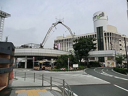 戸塚駅 1700m(22分)