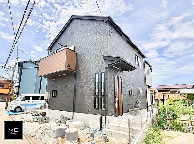【現地外観写真】1号棟 ■暮らしを彩る充実した設備仕様が備わった住まい