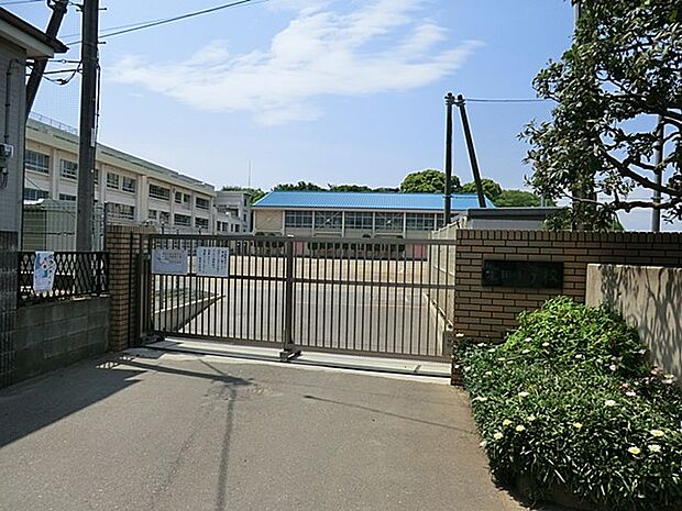 茅ヶ崎市立室田小学校(約400m・徒歩5分)