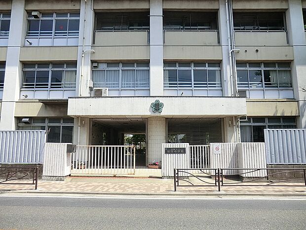 川崎市立稲田中学校(約1,900m・徒歩24分)