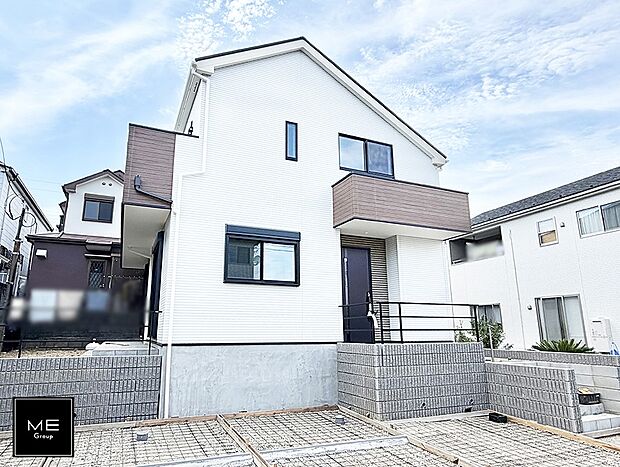 【現地外観写真】1号棟 ■暮らしを彩る充実した設備仕様が備わった住まい
