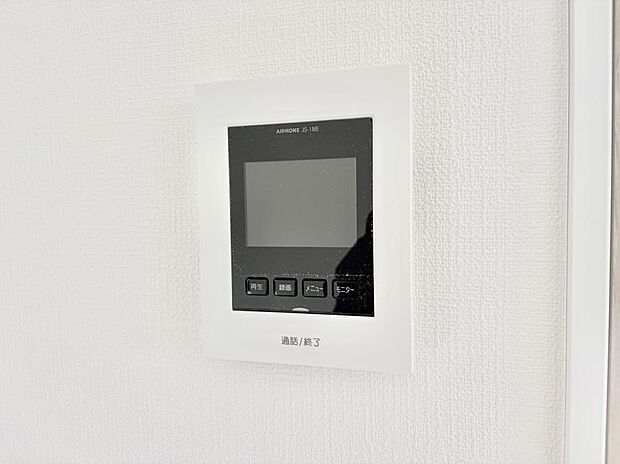 【TVモニター付インターフォン】■訪問者を確認できて安心感が増します