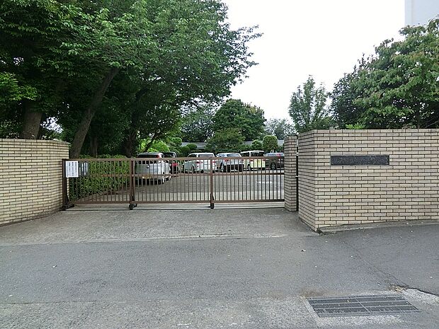 藤沢市立御所見中学校（約2,290m・徒歩29分）