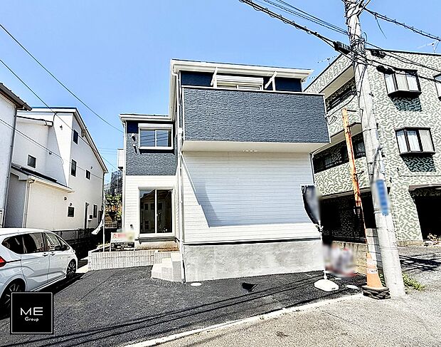 【現地外観写真】1号棟 ■家族みんなが笑顔で過ごせる、安心感のある住まい