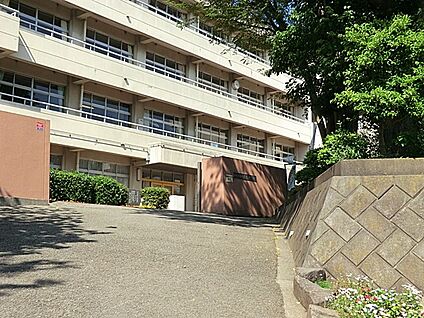 海老名市立大谷中学校 680m(9分)