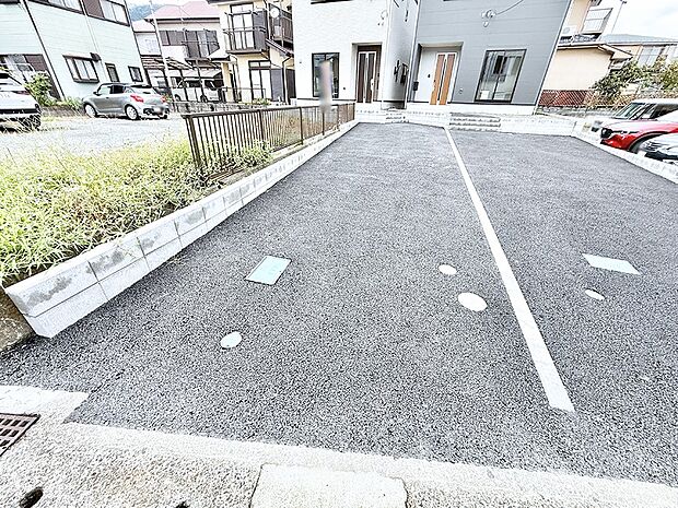 【駐車場】2号棟 ■カースペース有
