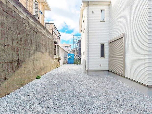 【庭】1号棟 ■暮らしに潤いを与える、緑が取り入れられた住まいです
