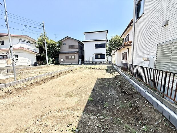 【現地外観写真】1号棟 ■暮らしを豊かにする充実した仕様設備で快適に