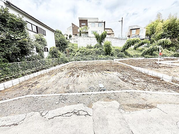 【現地外観写真】3号棟  ■暮らしを彩る充実した設備仕様が備わった住まい