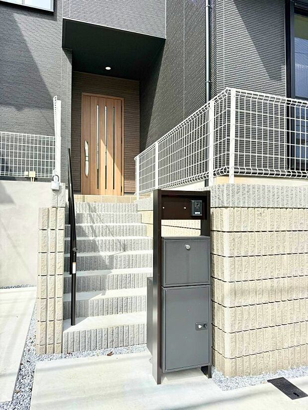 【玄関】1号棟  ■大切な時間を快適に過ごせる空間