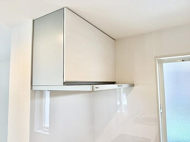 【レンジフード】■調理時の蒸気や匂いが換気扇に誘導され、効率的に排煙ができます。
