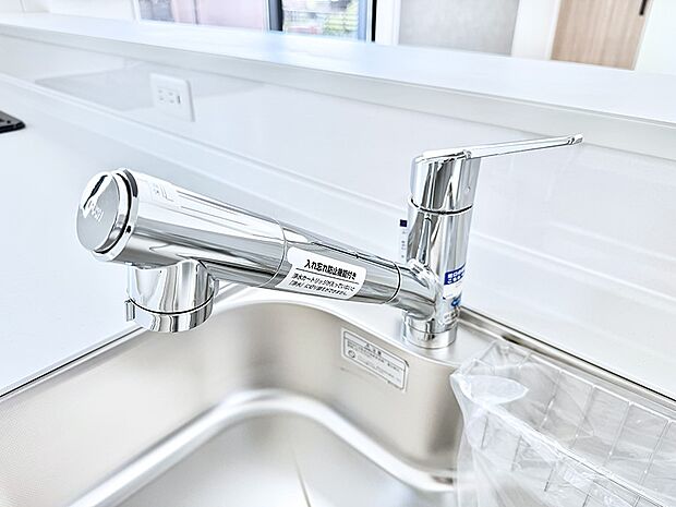 【浄水器】■清潔でおいしい水を手軽に供給してくれます