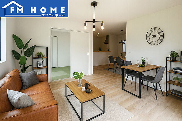 ■内装写真■
各部屋にクローゼット付き。
ベッドを置いてもスペースが確保できます。
※インテリアはCG加工で合成したイメージです。