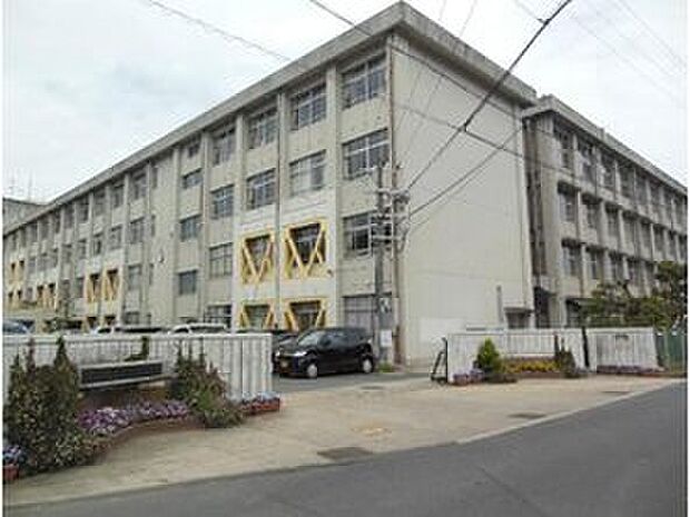 大成中学校(約758m)