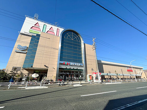 フィールアイアイプラザ（約500m）