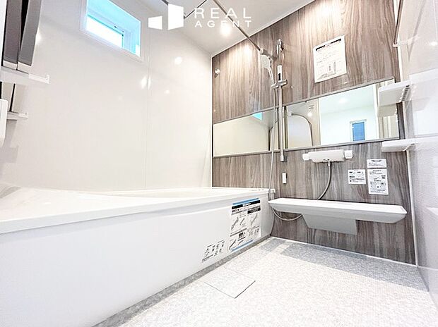 『D号棟バスルーム』
一日の疲れもしっかりと癒してくれそうです。毎日のバスタイムが楽しみになりそうですね♪