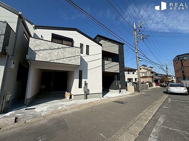 【現地前面道路】現地までのアプローチをしっかりとご説明させて頂きます。
お車と徒歩のアプローチをご一緒しますので、
なんなりとご質問下さい♪